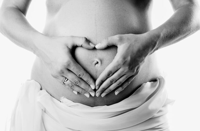 Hemoragia w pierwszym trymestrze ciąży – objawy i przyczyny